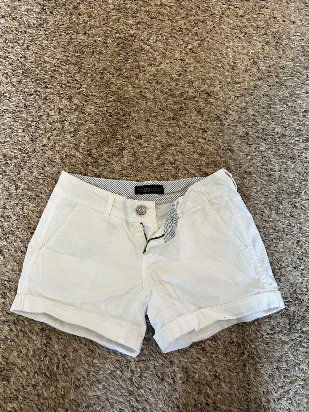 Aeropostale White Cotton Cuffed Women's Shorts
